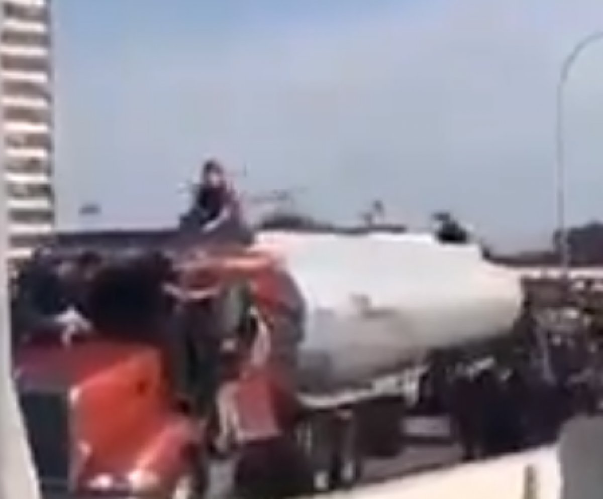 ABD'de, tankeri göstericilerin üzerine sürdü