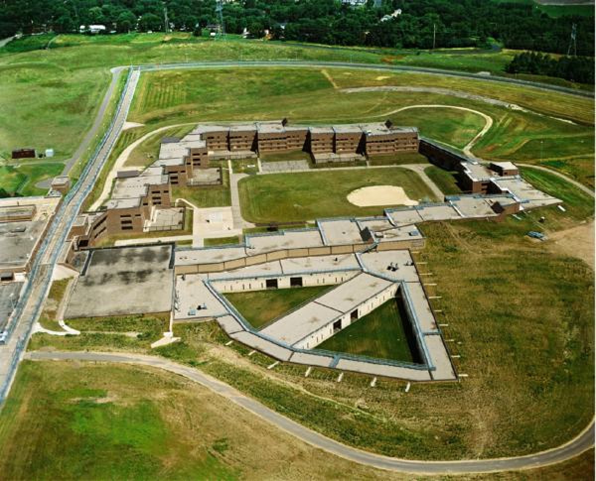 George Floyd'un katili polisin kaldığı hapishane