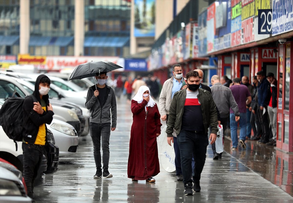 a 15 Temmuz Şehitler Otogarı'nda yoğunluk başladı