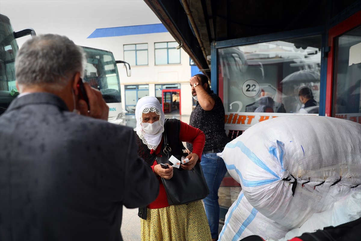 a 15 Temmuz Şehitler Otogarı'nda yoğunluk başladı