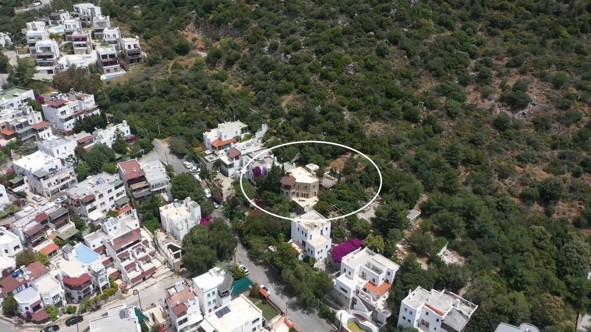 Can Dündar'ın villası da kaçak çıktı