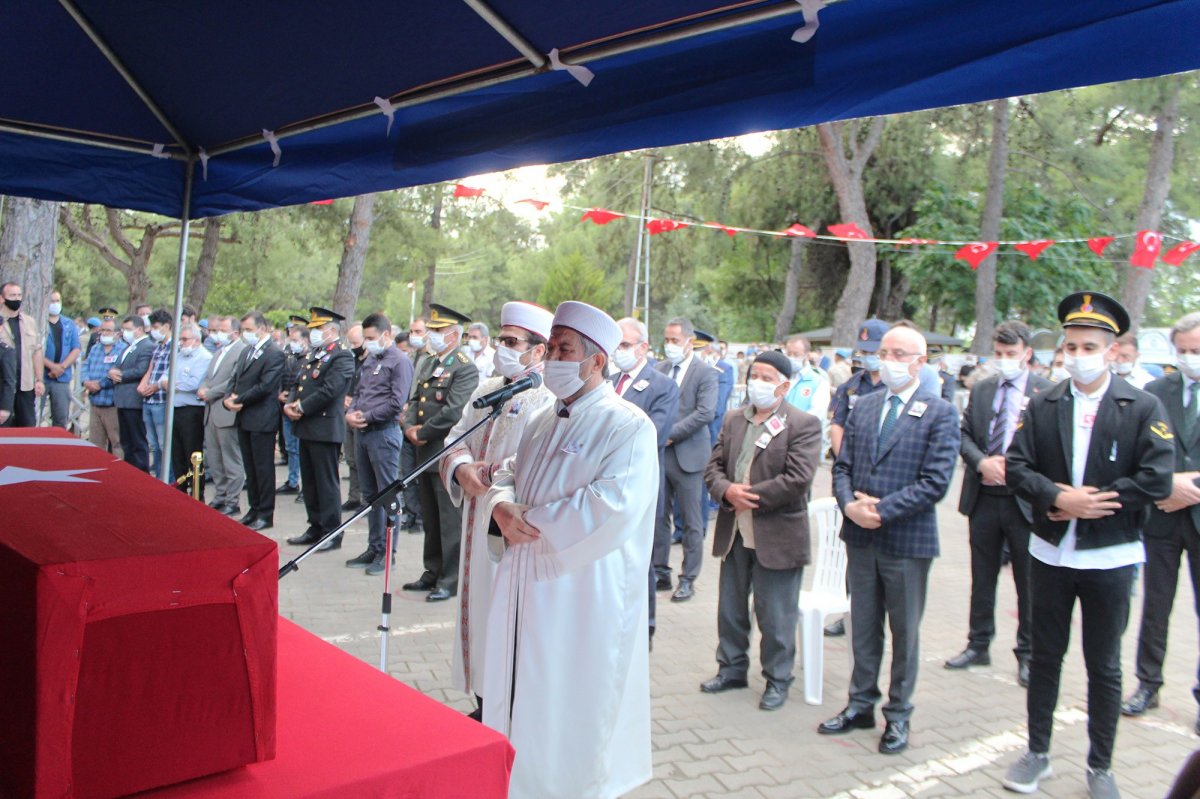 i Şehit Celal Özcan son yolculuğuna uğurlandı