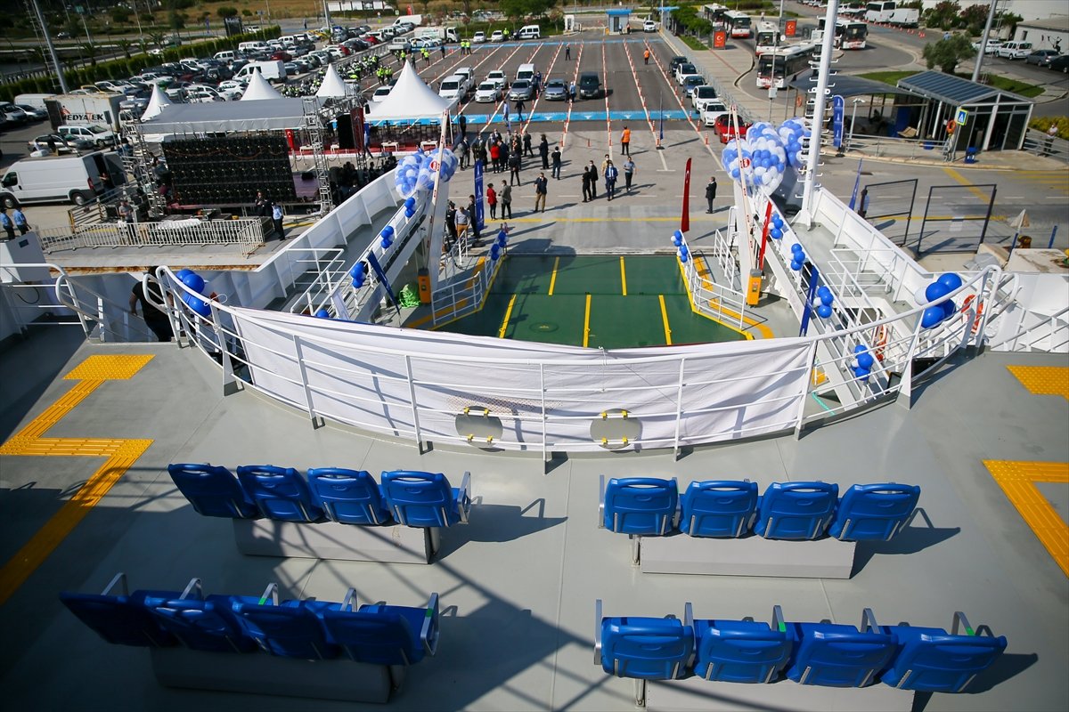 a Fethi Sekin'in isminin verildiği feribot denize indirildi