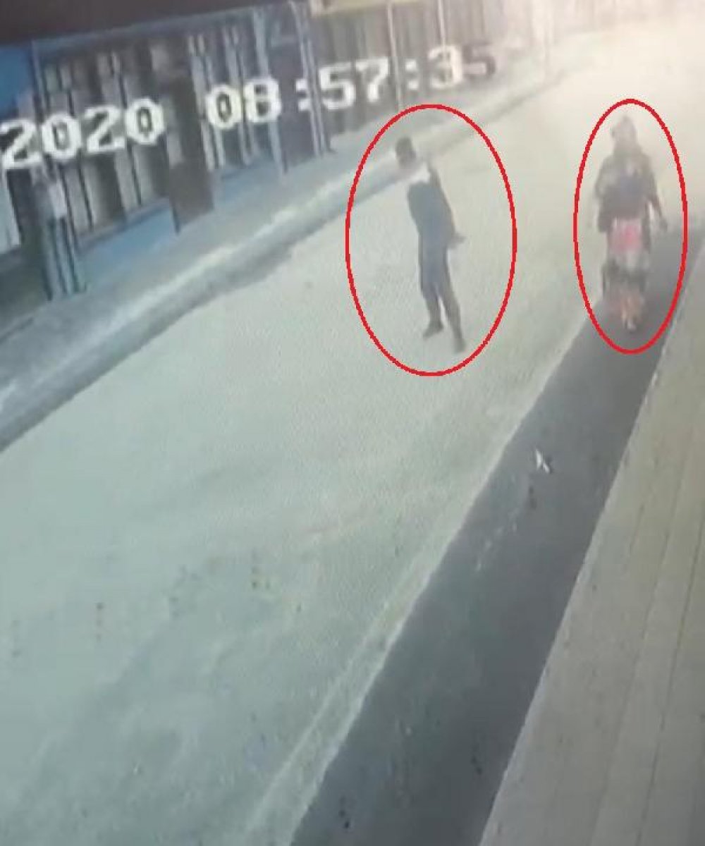 Kafeden hırsızlık yapamayınca, kahve içip çıktılar