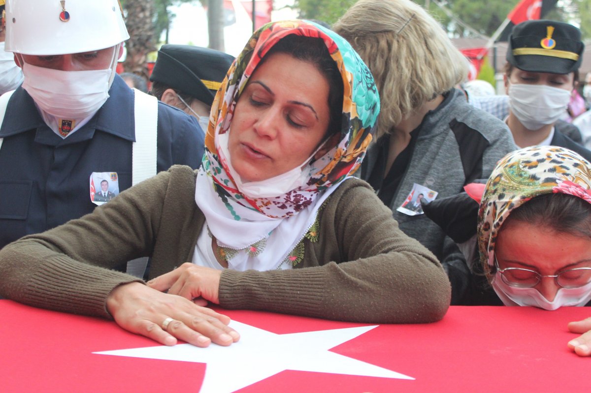 i Şehit Celal Özcan son yolculuğuna uğurlandı