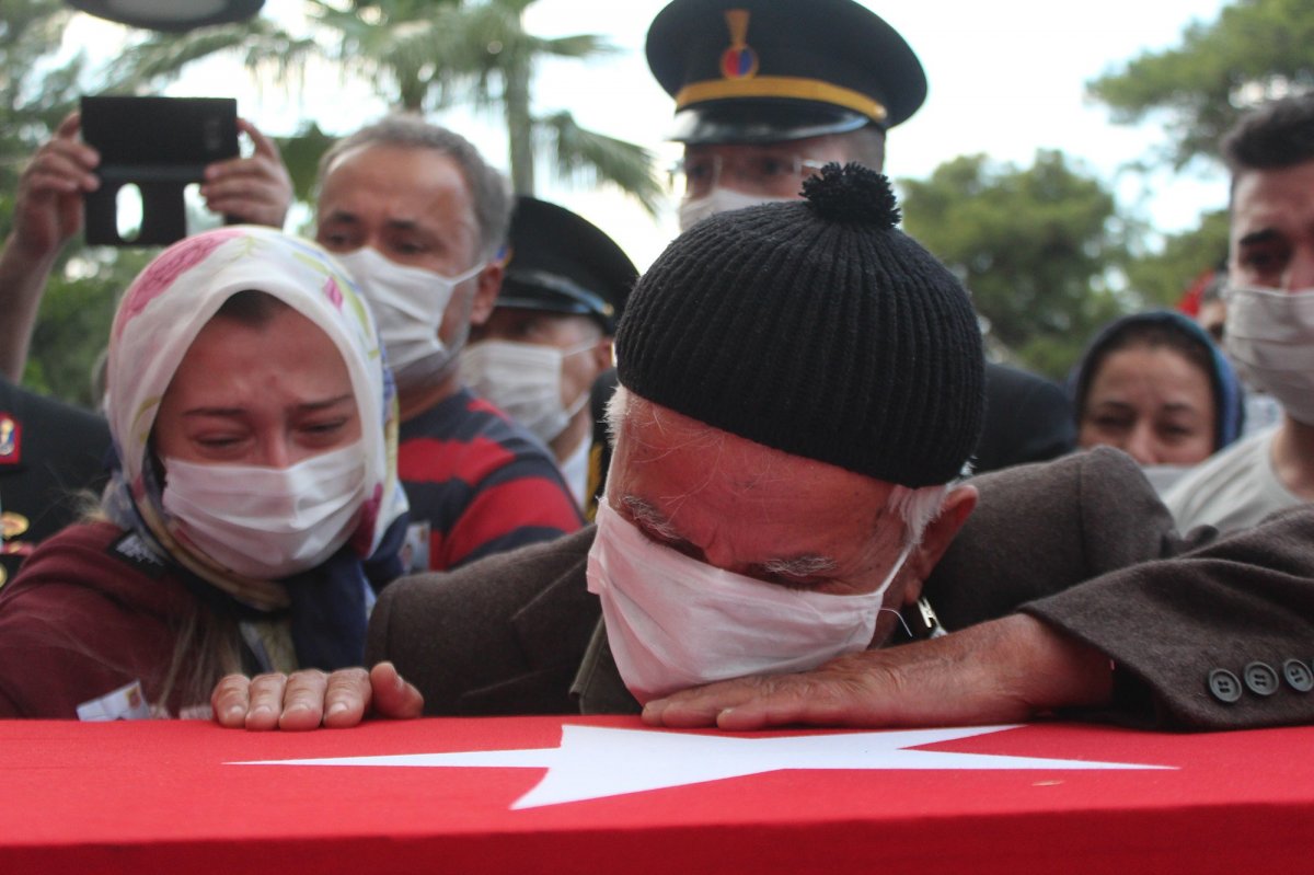 i Şehit Celal Özcan son yolculuğuna uğurlandı