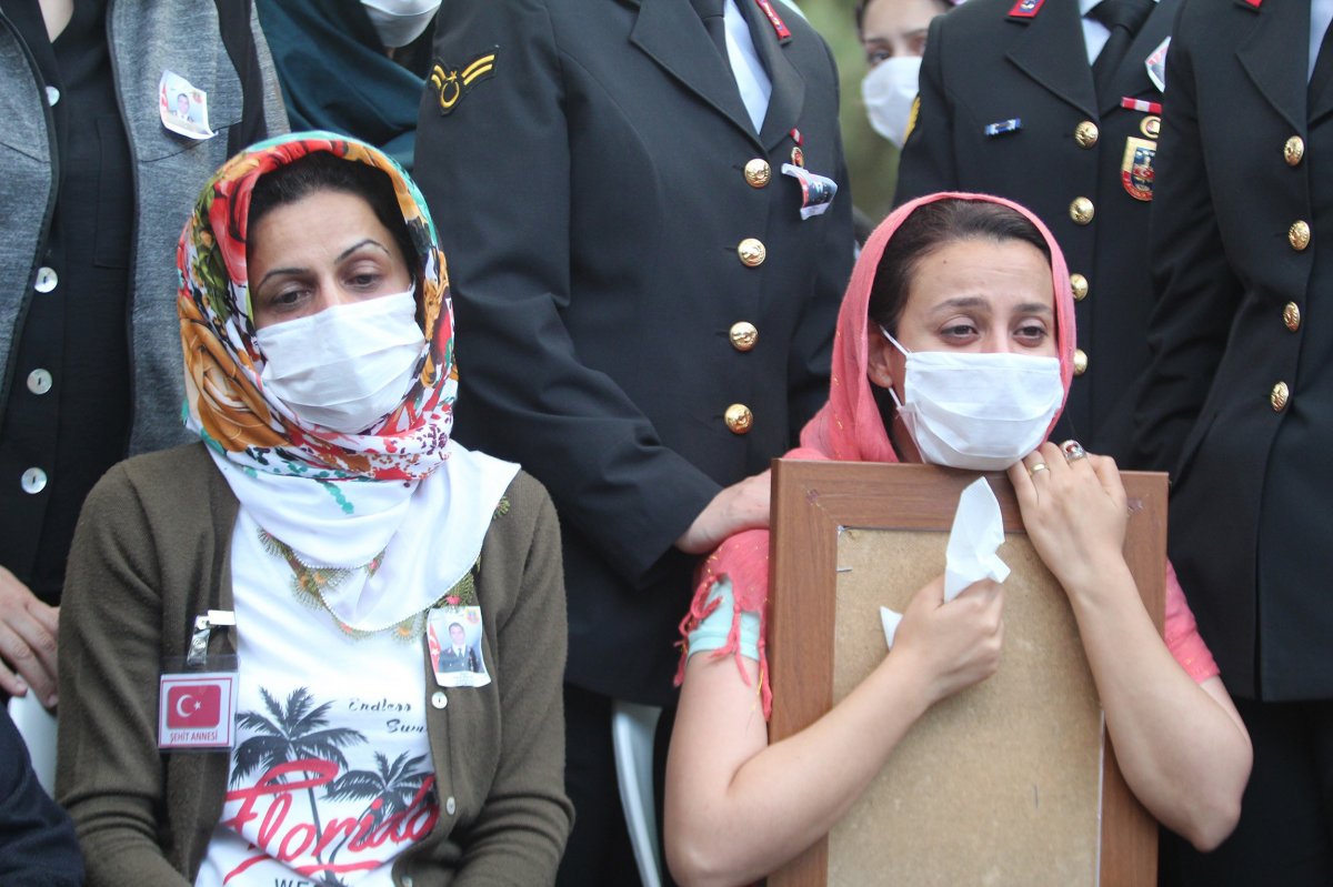 i Şehit Celal Özcan son yolculuğuna uğurlandı