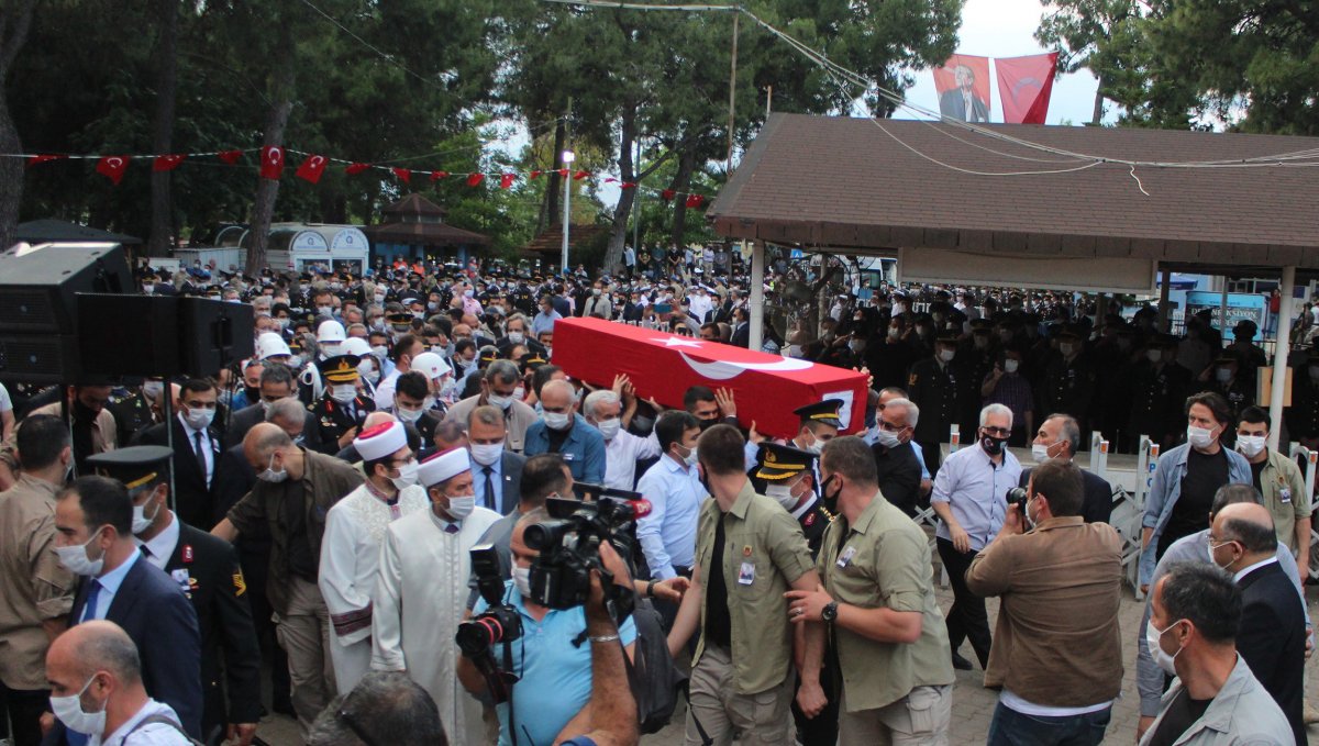 i Şehit Celal Özcan son yolculuğuna uğurlandı