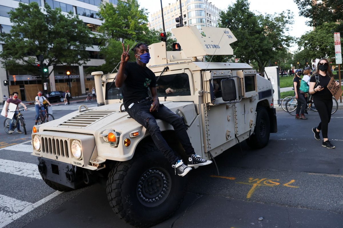 r Washington'da sokağa çıkma yasağı başladı