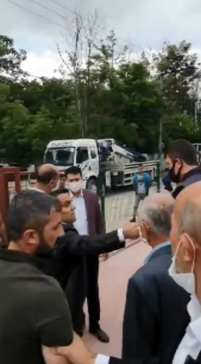 Bursa'da zabıta memuruna saldırı