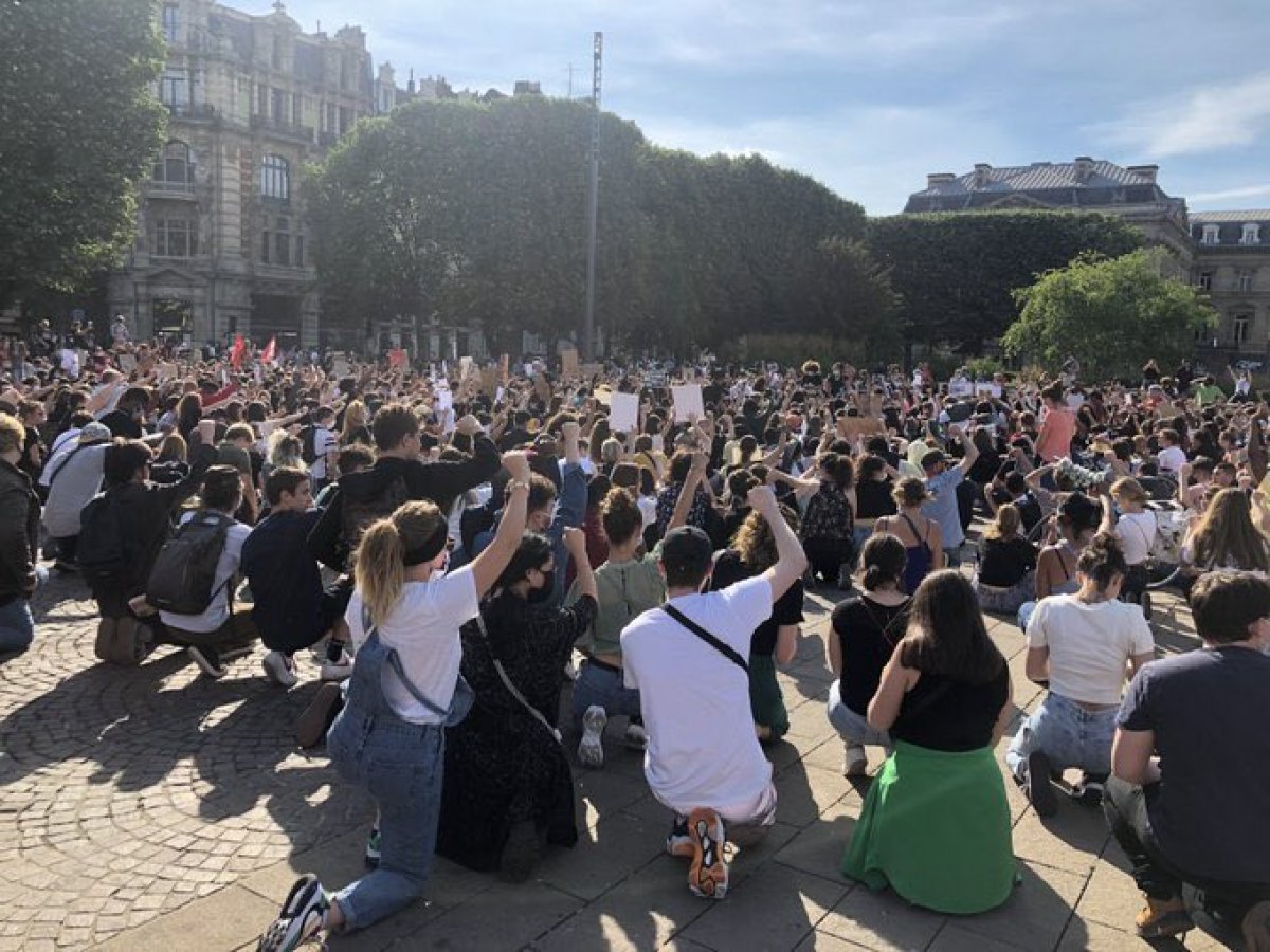 Fransa'da ırkçılık karşıtı gösterilerde şiddet olayları