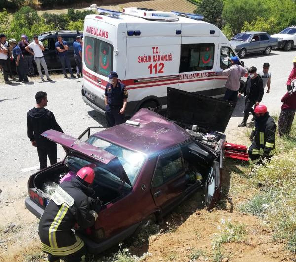 d Denizli'de iki araç çarpıştı: 5 yaralı