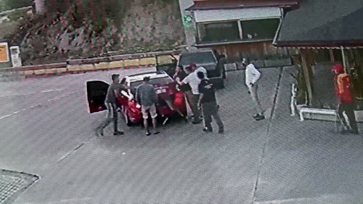 Antalya'da akaryakıt istasyonunda dehşet anları