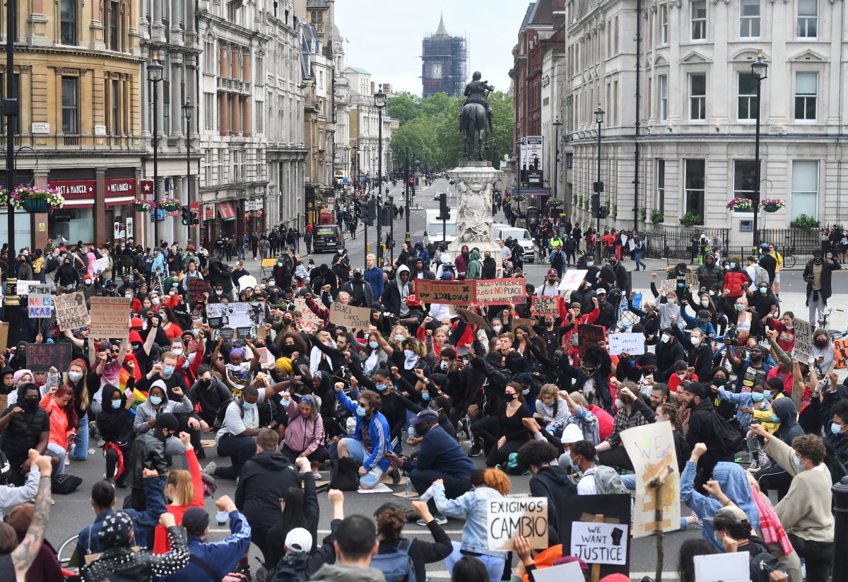 r Dünyada George Floyd eylemleri