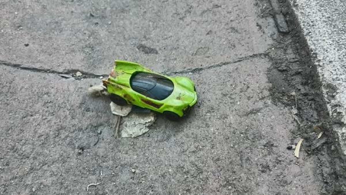 d Esenyurt'ta minibüsün çarptığı çocuk hayatını kaybetti