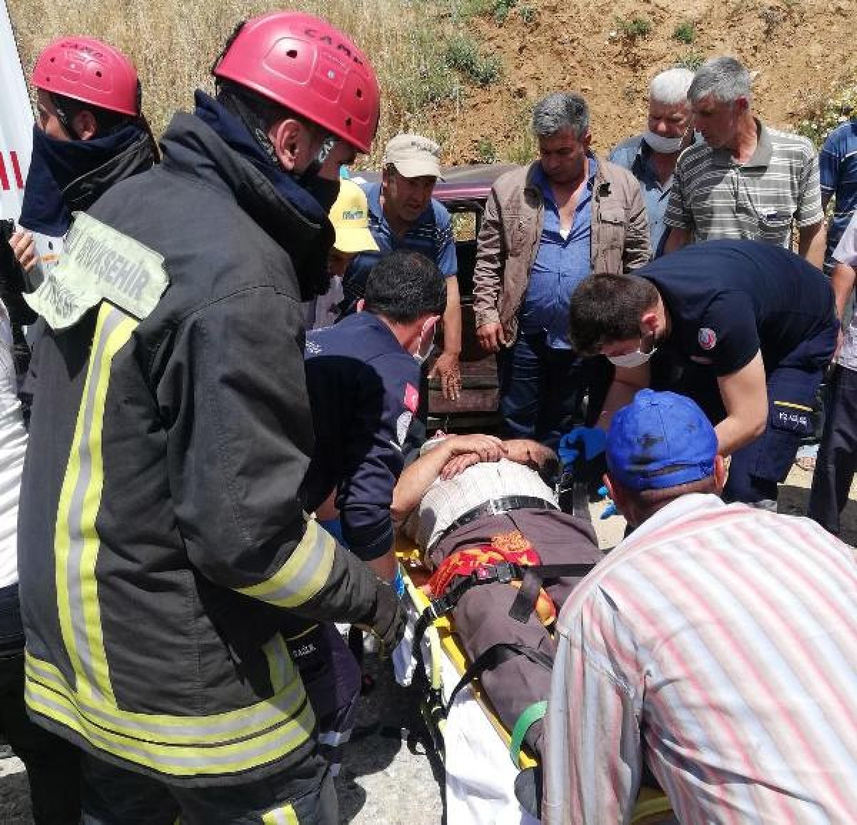 d Denizli'de iki araç çarpıştı: 5 yaralı