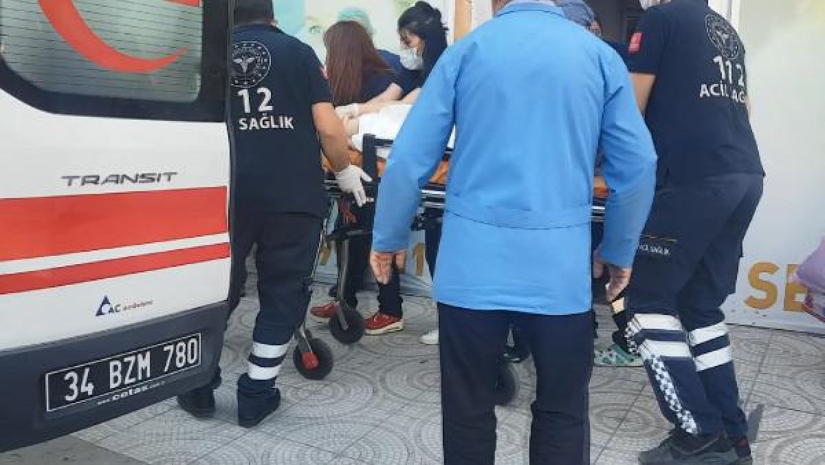 d Esenyurt'ta minibüsün çarptığı çocuk hayatını kaybetti