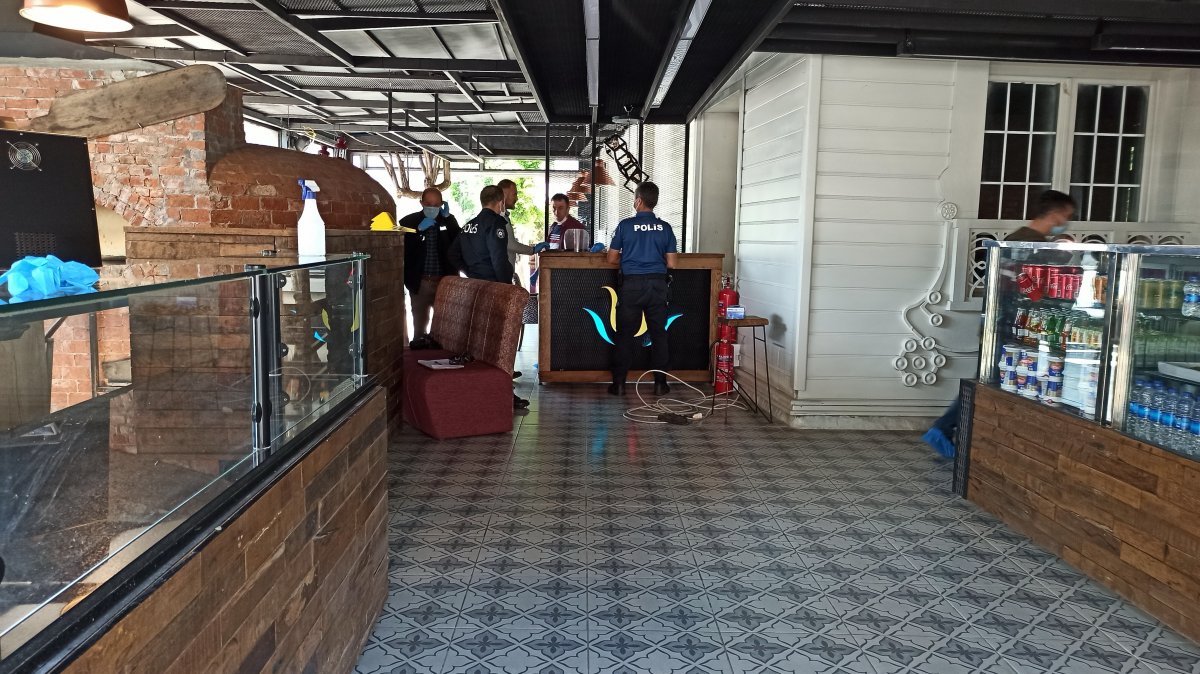 Canlı yayın yaptığı sırada kendini vurdu