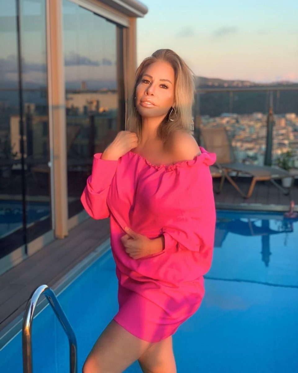 Linet'ten bikinili paylaşım