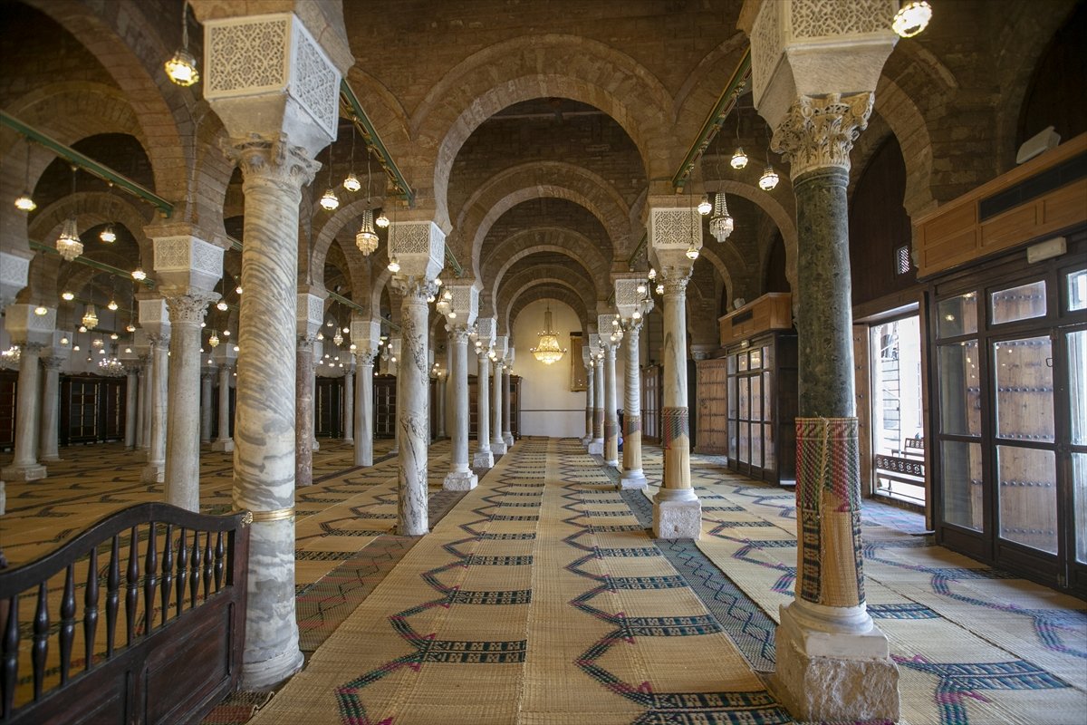 Tunus'ta da normalleşme başladı