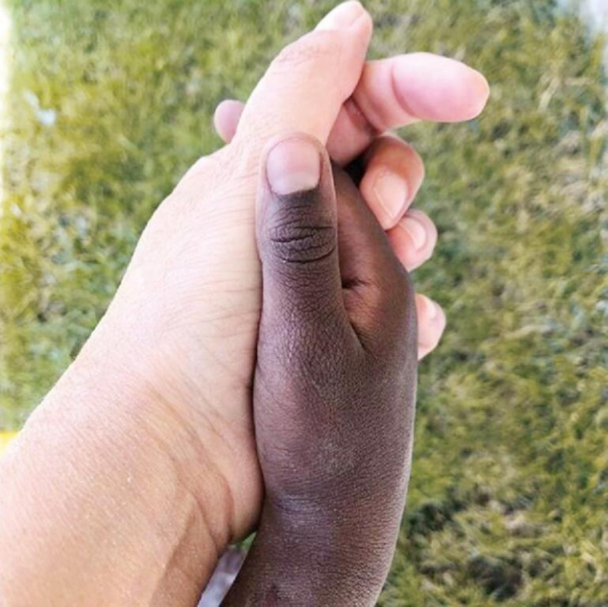 Esra Akkaya: Rengini sevdiğim evladım