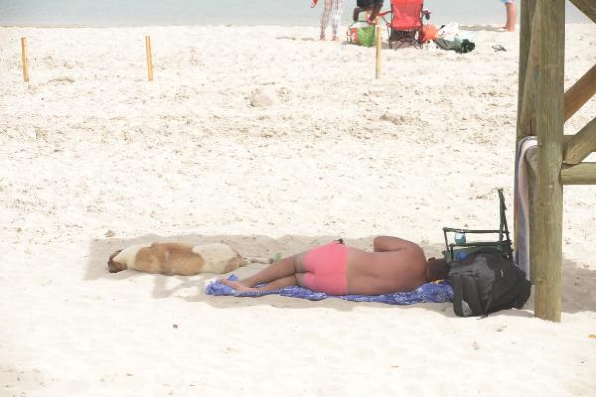 İzmir'de hafta sonu plajlar doldu