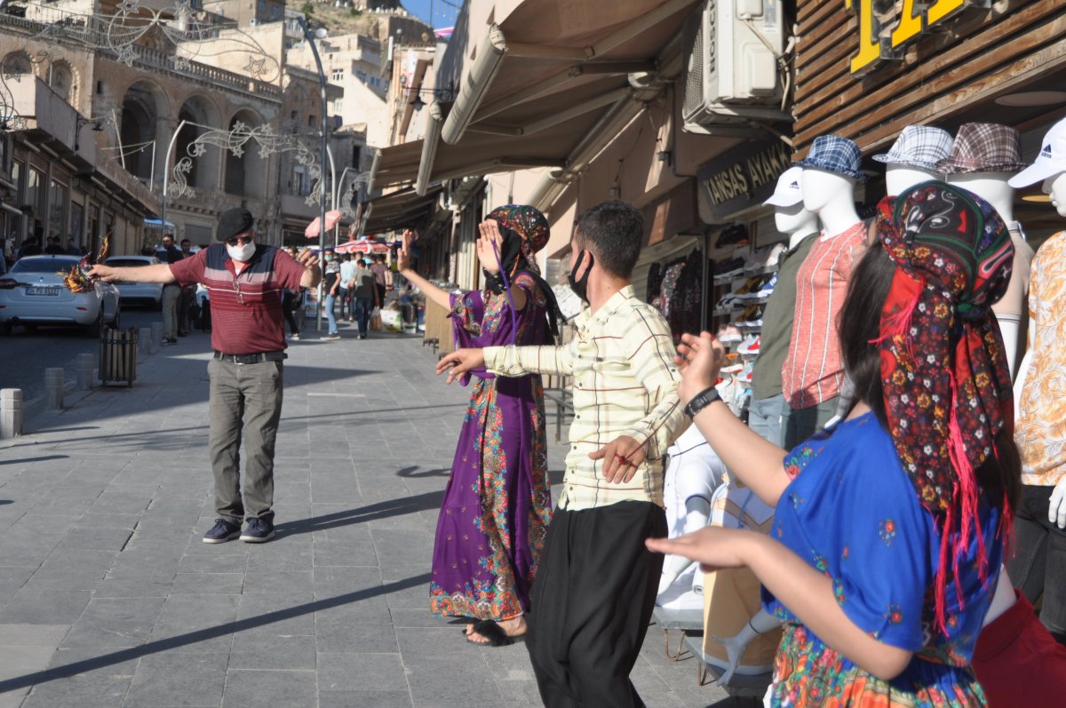 i Mardin'de korona nedeniyle halay çekememeye 'ipli' çözüm