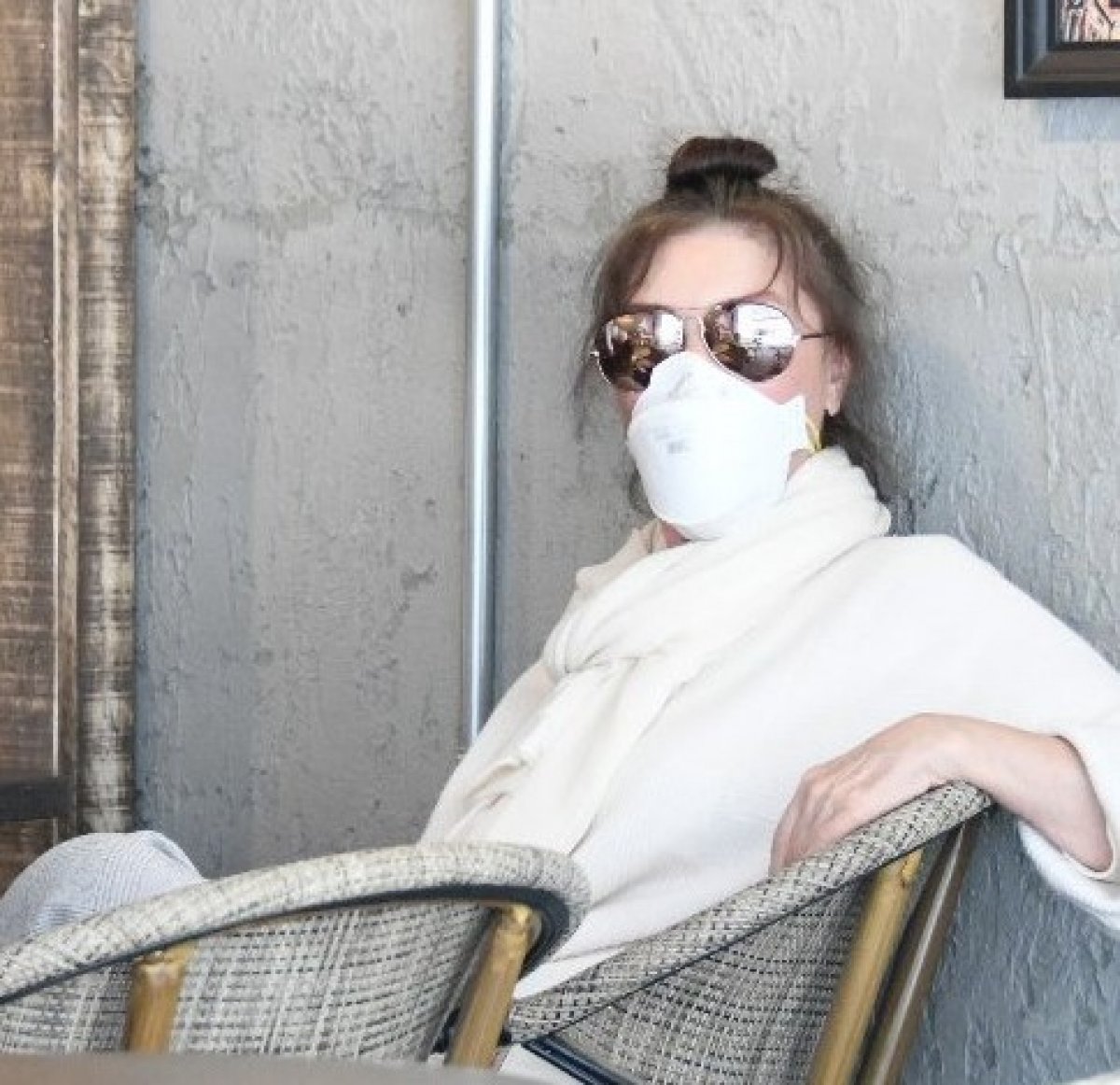 Nebahat Çehre özel izinle çıktı