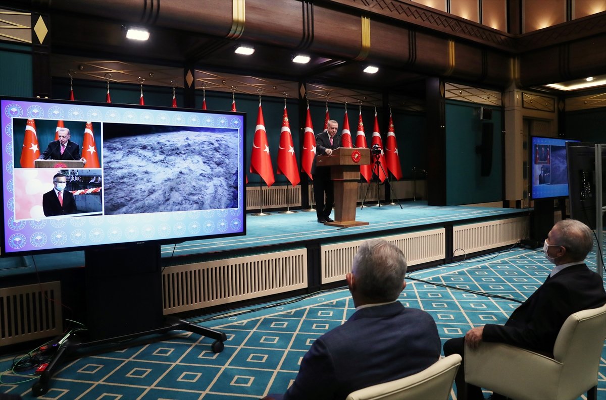 Erdoğan: Ekonomik çarklar yeniden dönmeye başladı