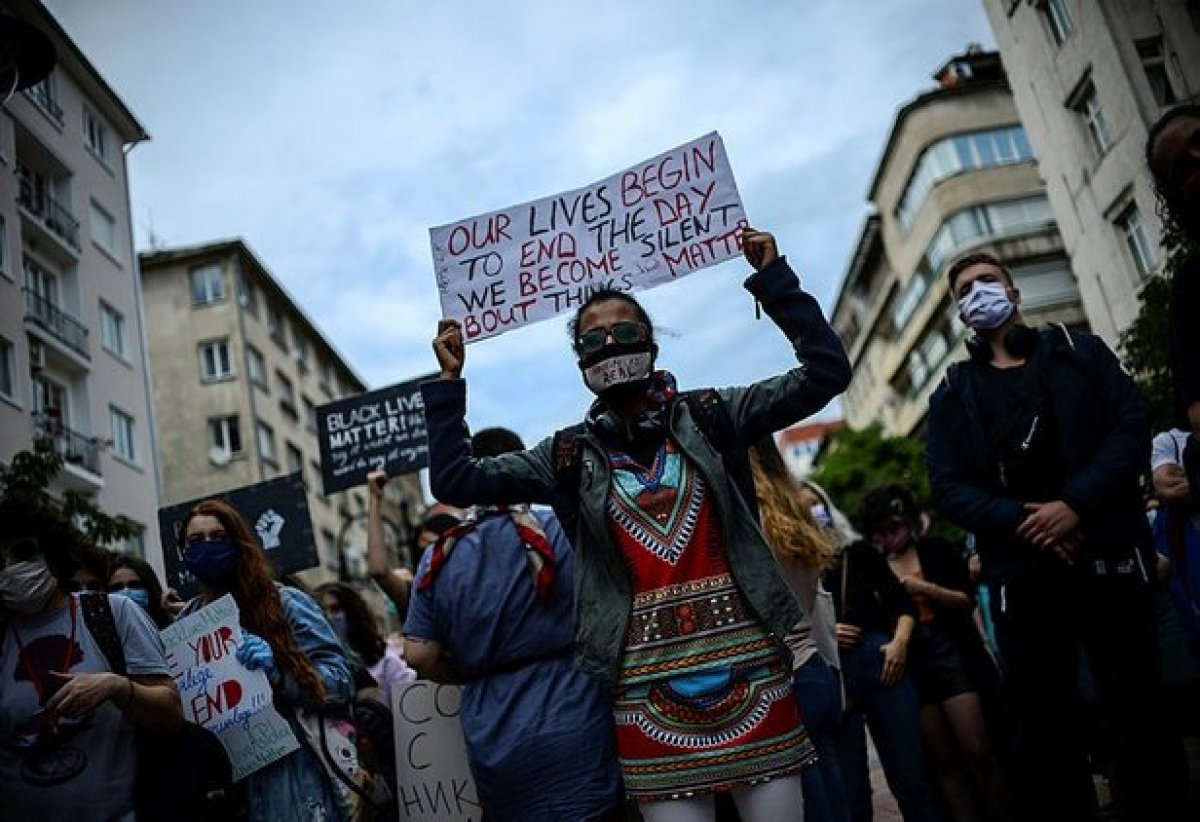 Bulgaristan'da da protestolar başladı