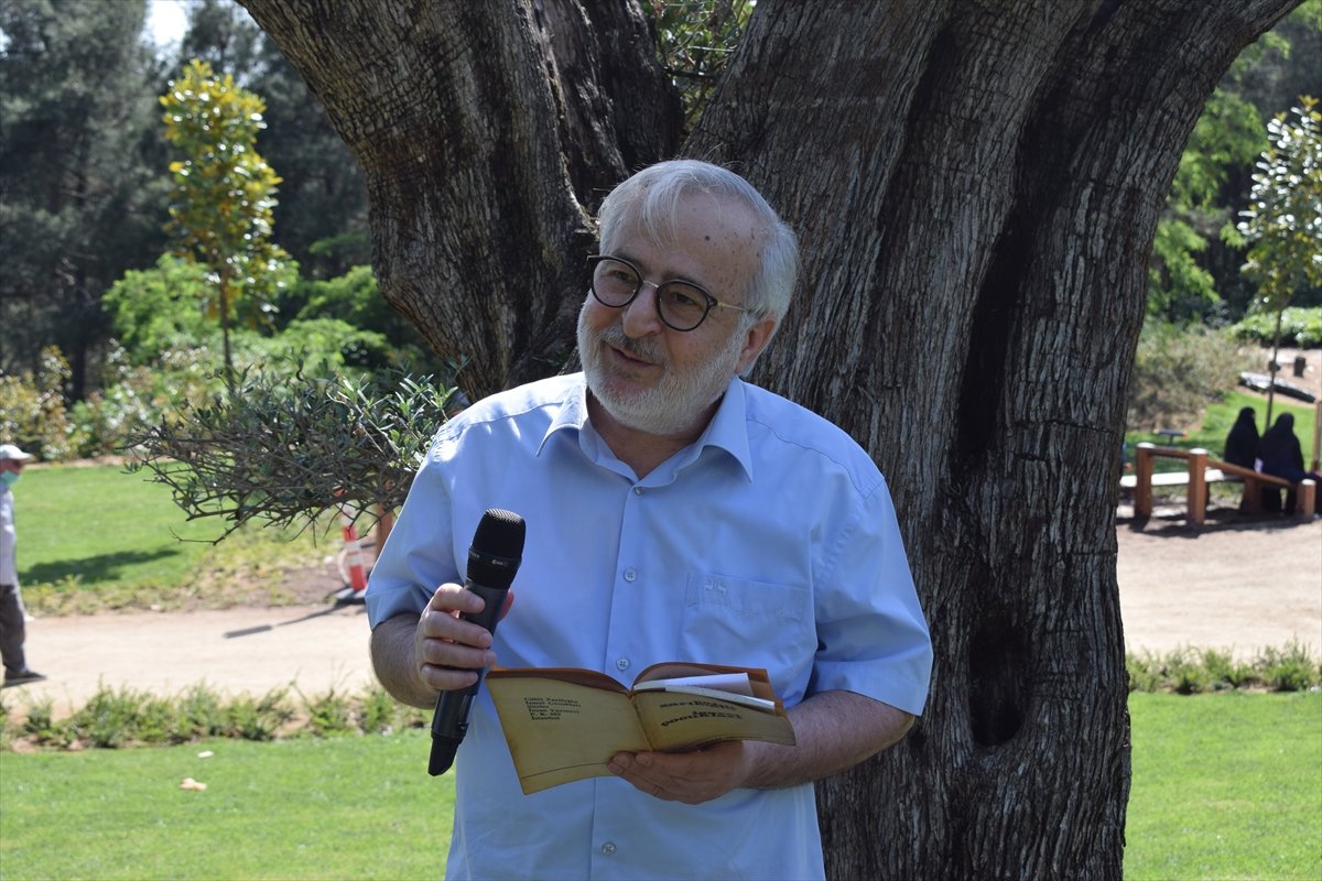 Şair Cahit Zarifoğlu, mezarında şiirleriyle anıldı