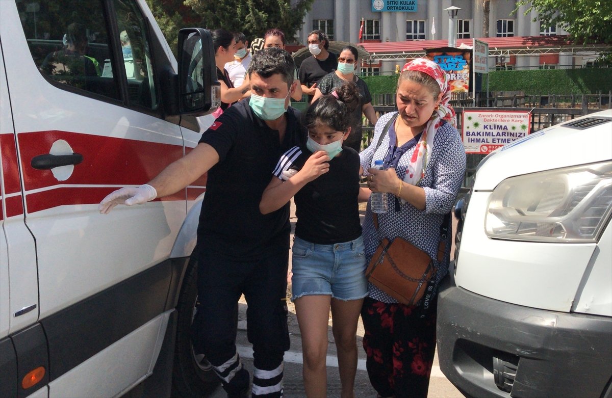 a Adana'da iki araç çarpıştı: 4 yaralı