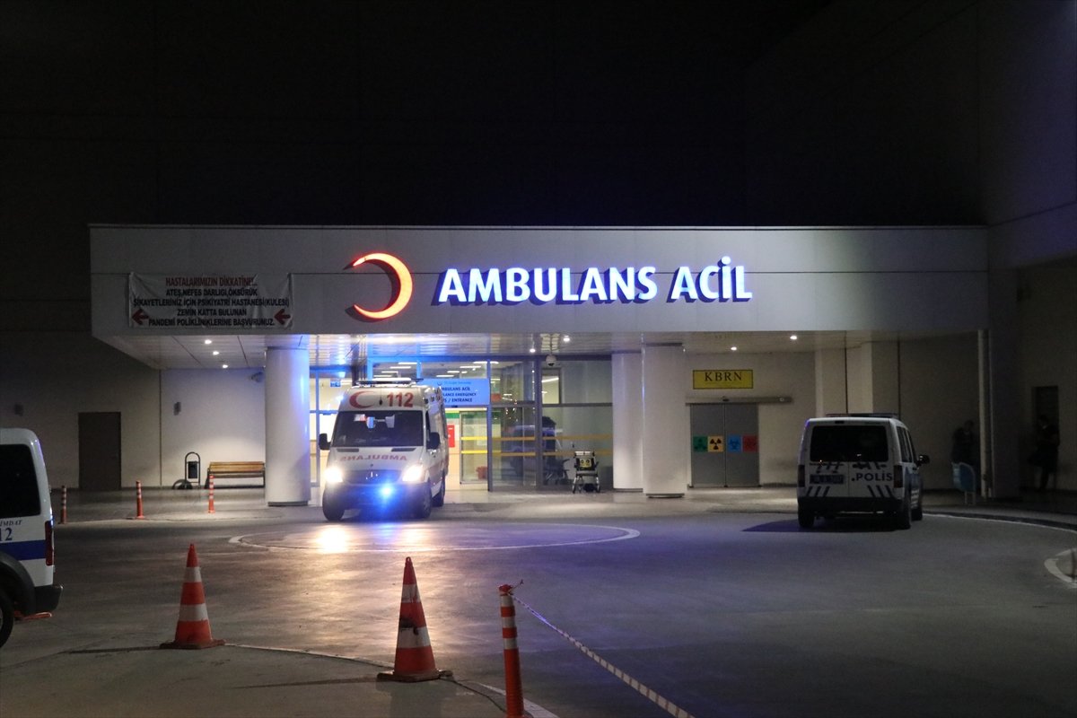 a Yaşlı adam, fatura yüzünden bir genç tarafından öldürüldü