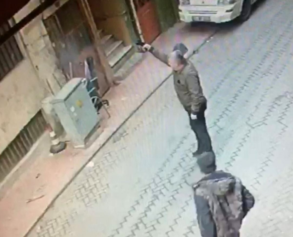 i Okmeydanı'nda eski ortağının iş yerini bastı