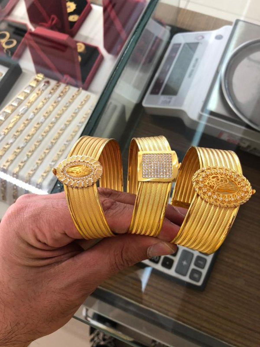 dha Çanakkale'de çaldığı altınları bozduramayınca, yakalandı