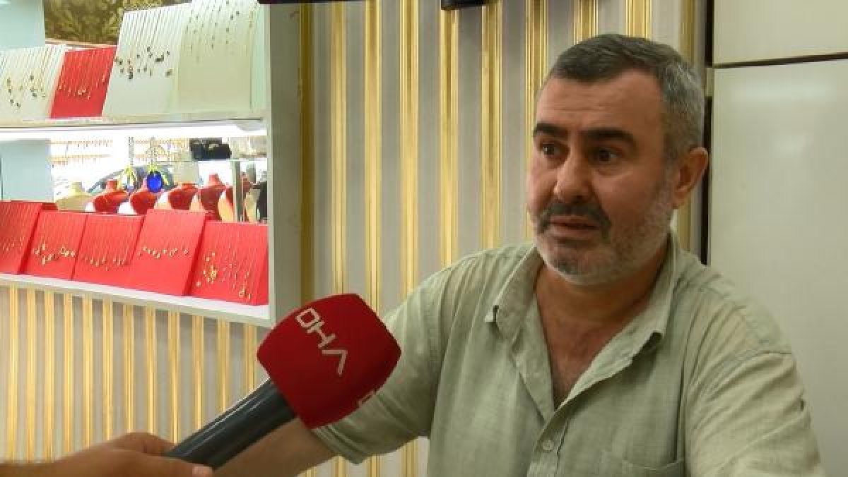 d Kartal'da biber gazı sıkarak yüzük tablası çaldı