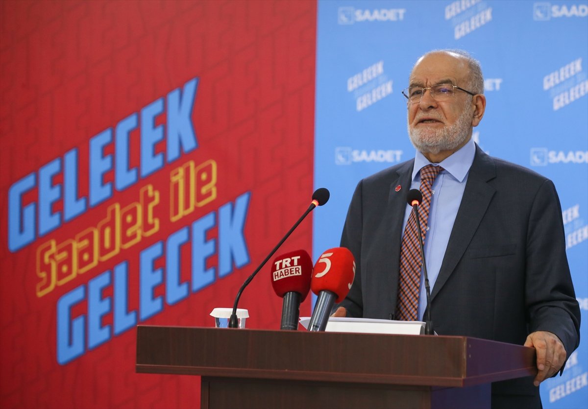 Karamollaoğlu: Ayasofya ibadete açılmalı