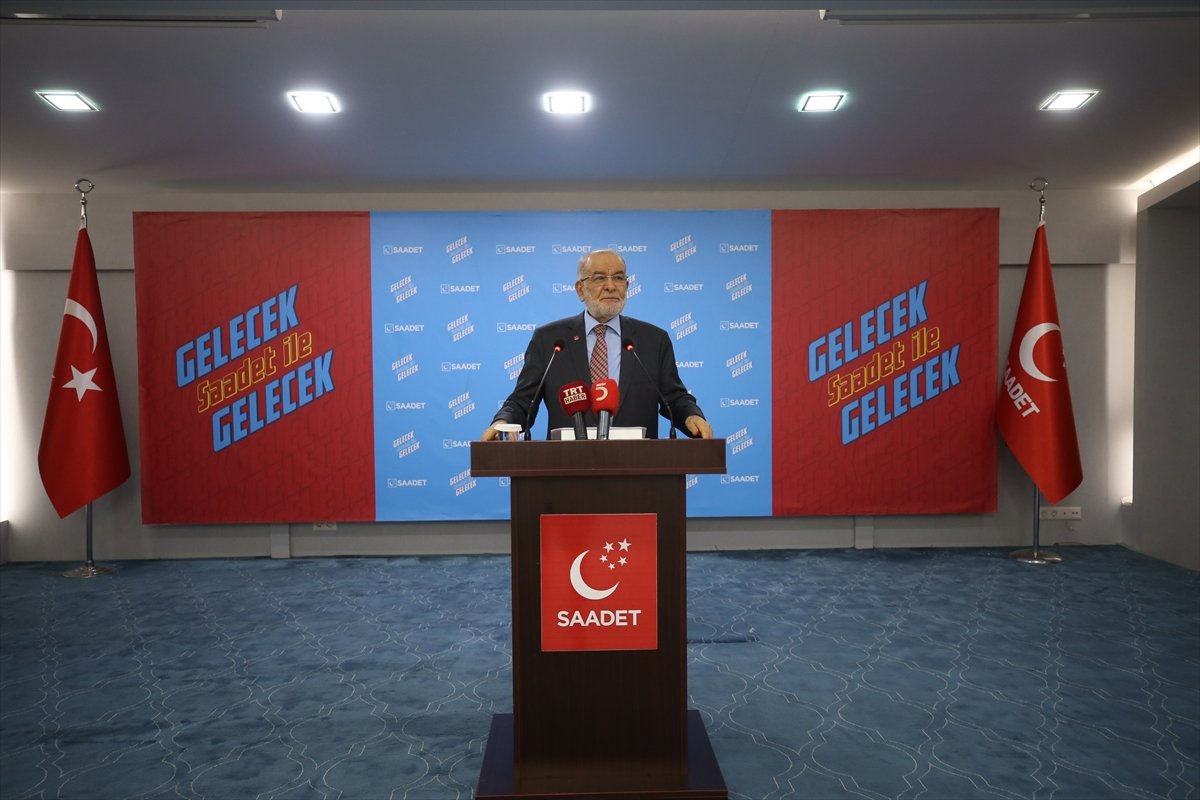 Karamollaoğlu: Ayasofya ibadete açılmalı