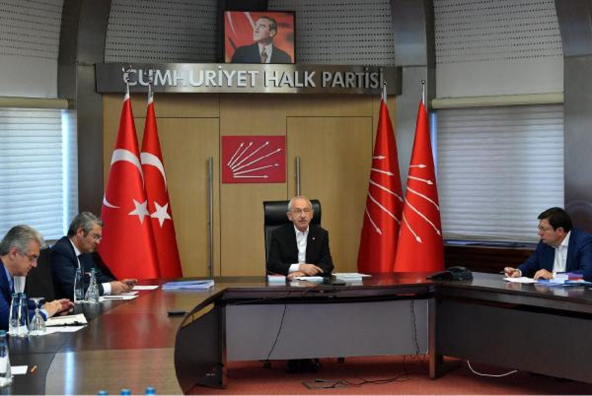 d CHP’nin gündeminde kurultay var