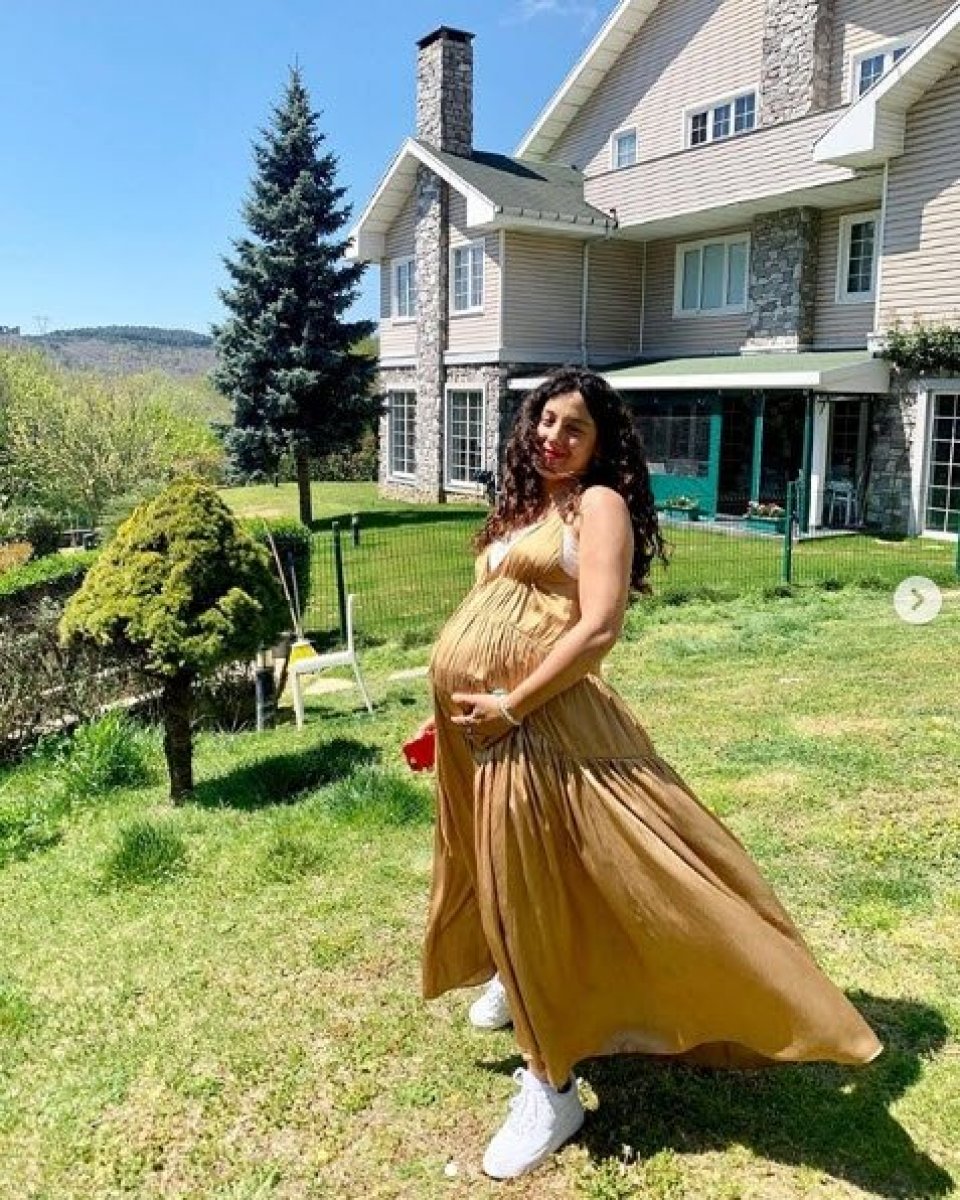 Cansu Tosun'dan 9. ay pozu