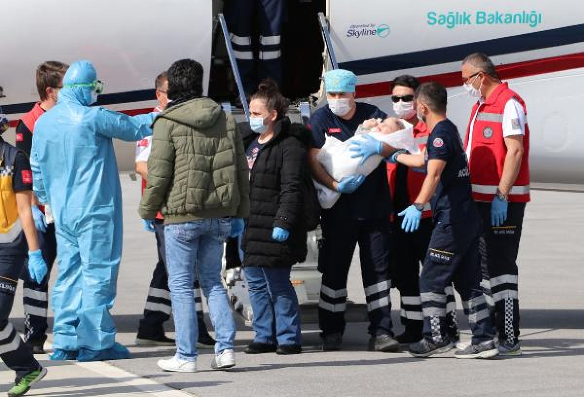 Cumhurbaşkanı Erdoğan, siyam ikizlerinin ailesini aradı