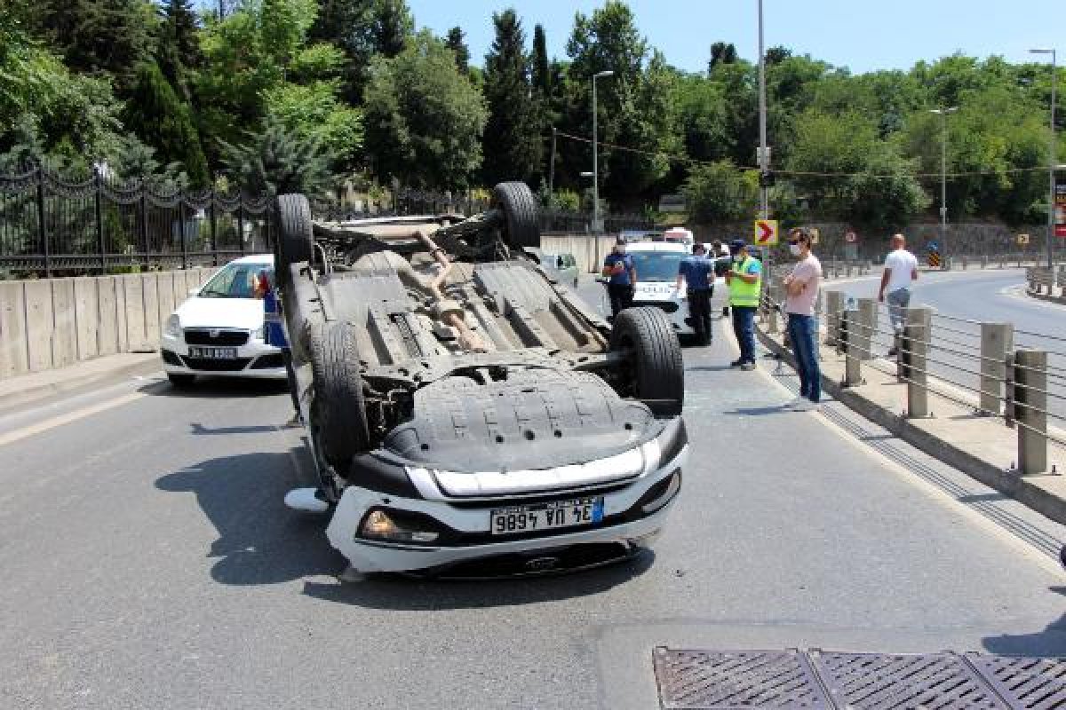 d Şişli'de bariyerlere çarpan otomobil takla attı: 1 yaralı