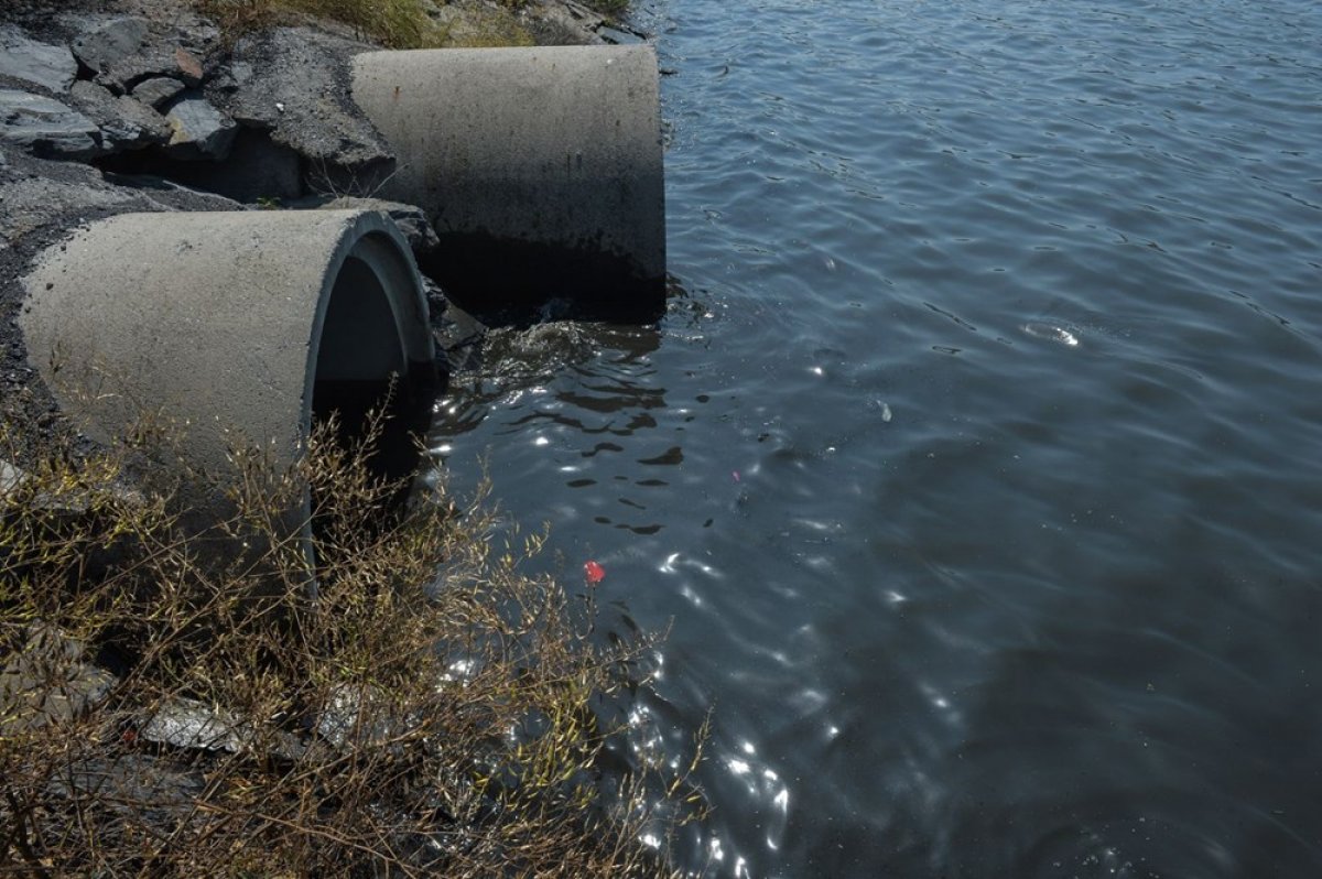 dha Küçükçekmece Gölü'ne bırakılan atık sular görüntülendi