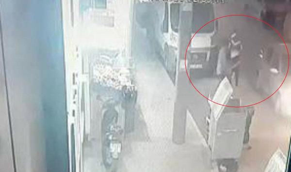 Bursa'da yol parası istediği kişiyi bıçakladı