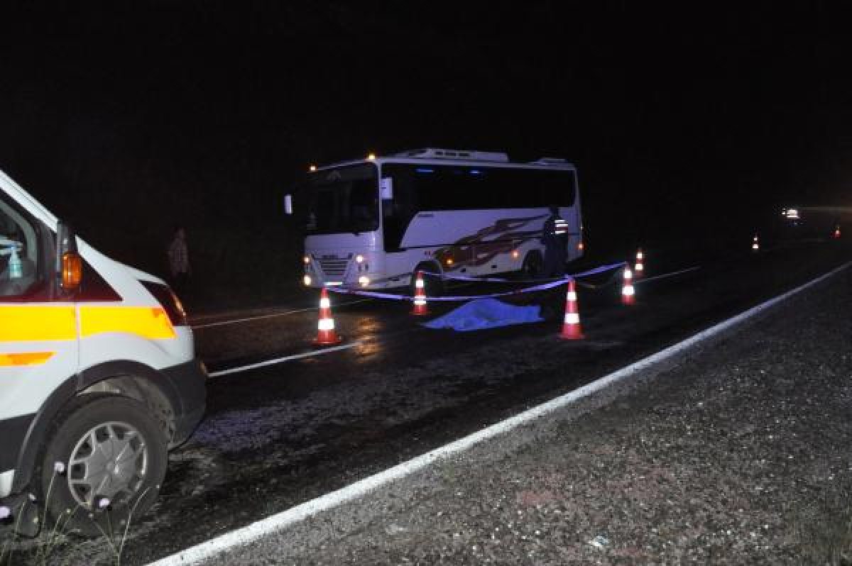 d Bartın'da yolun karşısına geçmeye çalışırken öldü