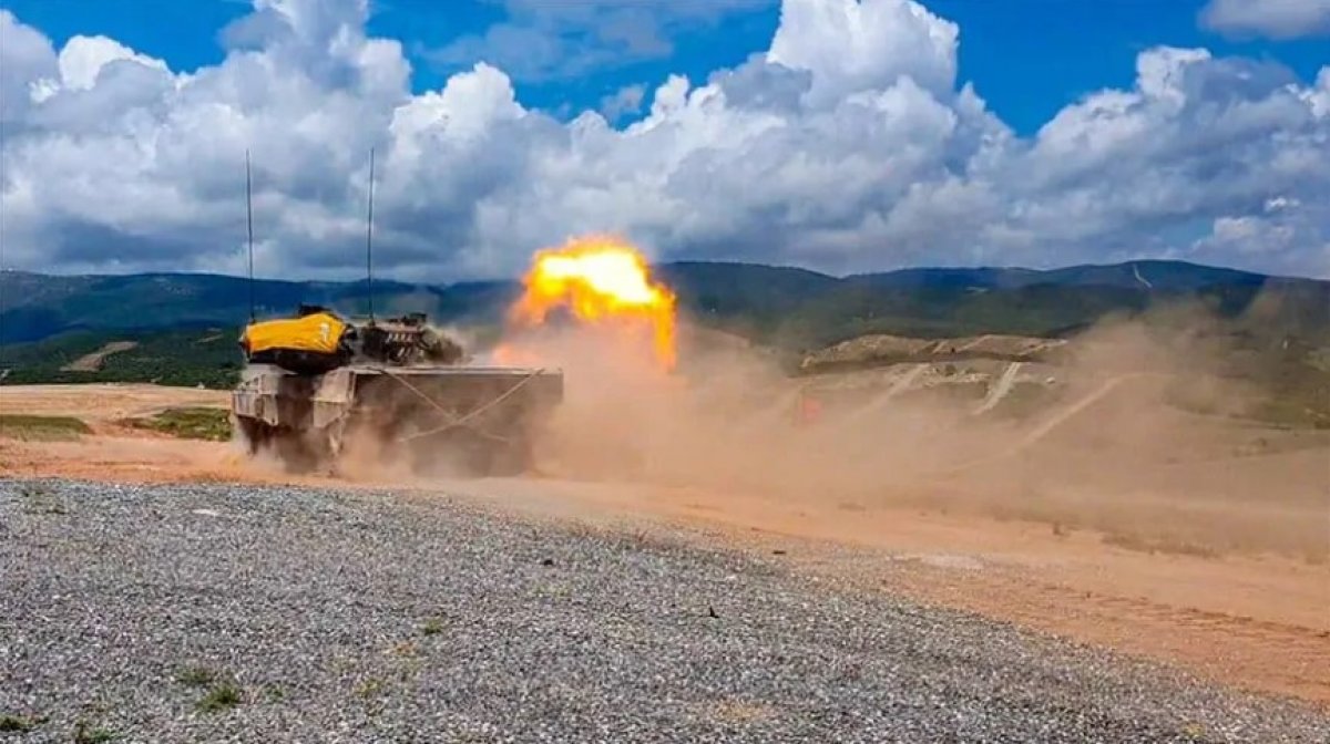 Yunanistan Türkiye sınırında askeri tatbikat yaptı