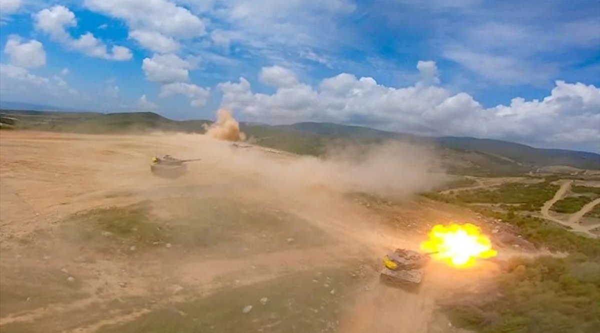 Yunanistan Türkiye sınırında askeri tatbikat yaptı