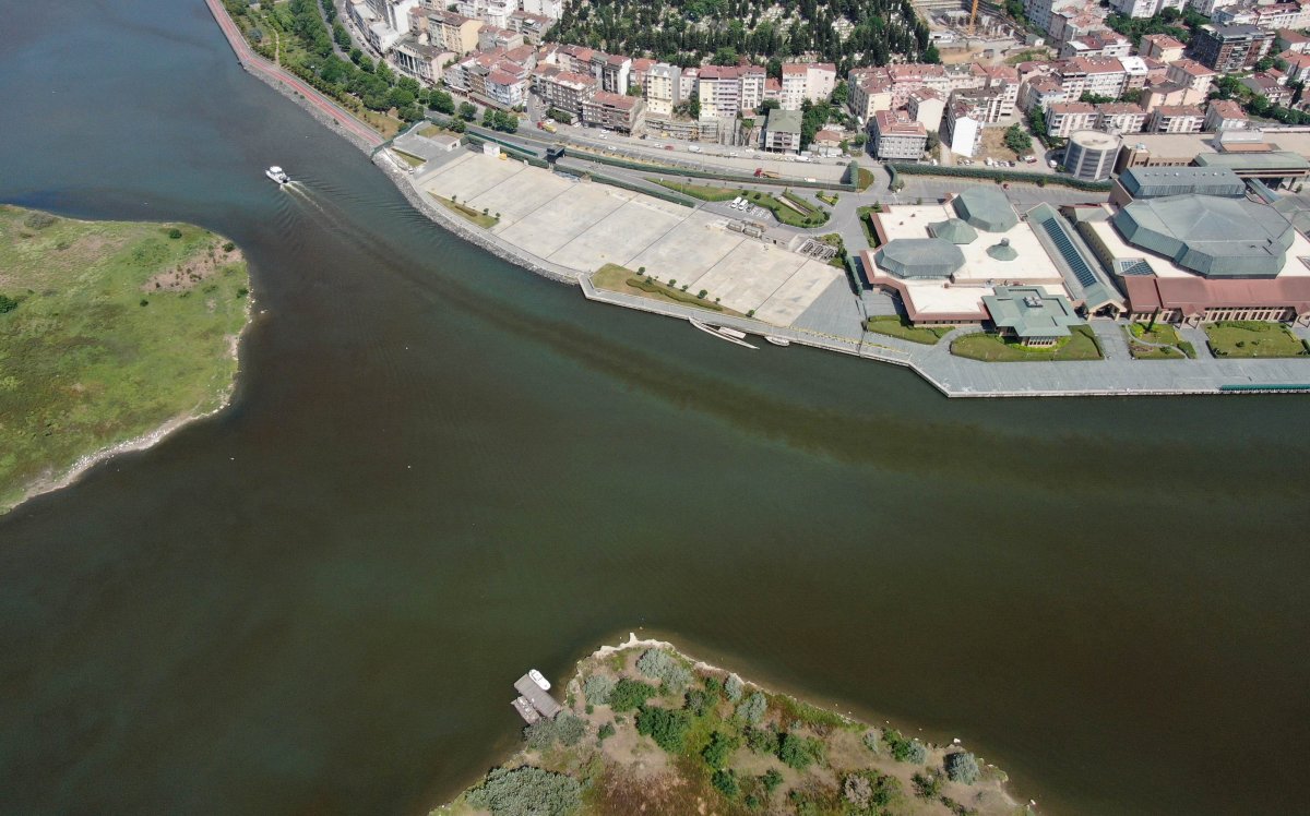 i Haliç'teki görüntü korkutuyor