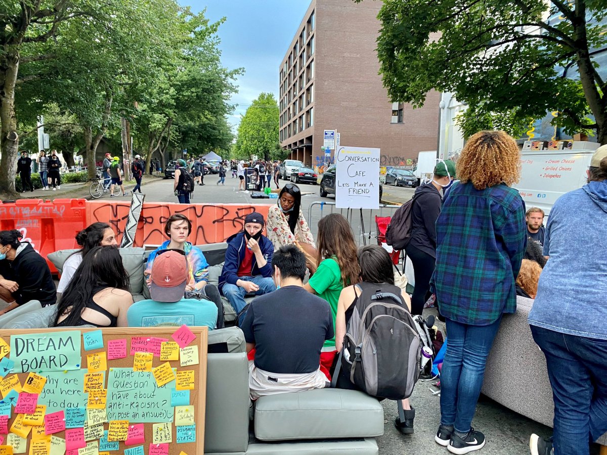 r Seattle'da gerilim yükseliyor