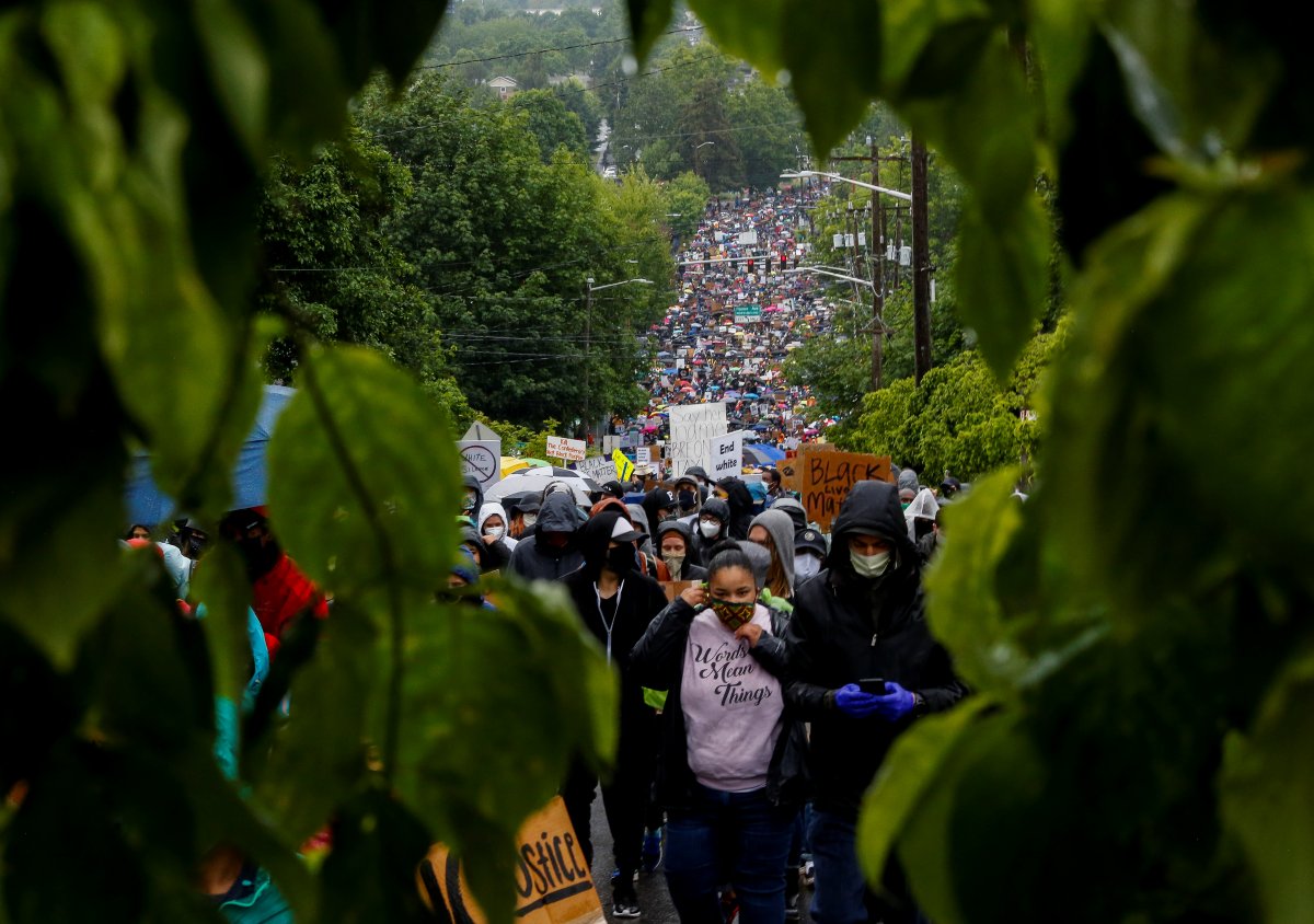 r Washington'da ırkçılık karşıtı sessiz protesto